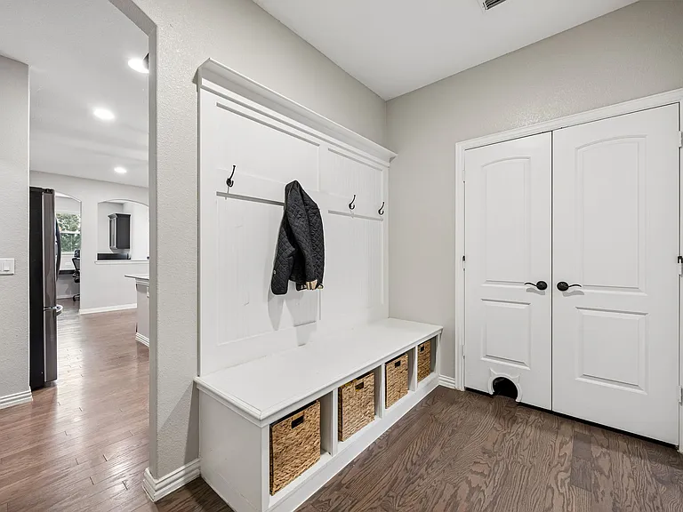 2200 Mountain Creek Ct — Photo 44