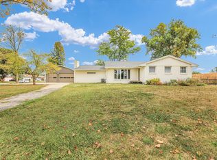 303 W Evergreen Dr, Saint Joseph, IL