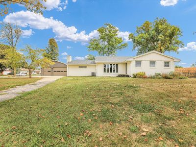 303 W Evergreen Dr, Saint Joseph, IL, 61873