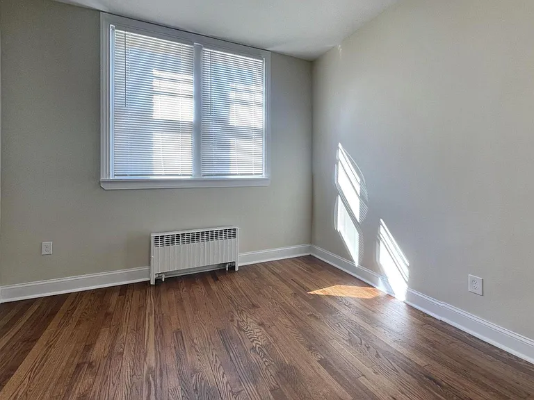 5156 D St #2 — Photo 3