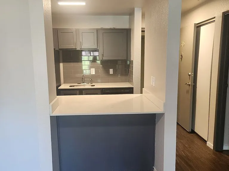 Arbor Woods Apartments — Photo 15
