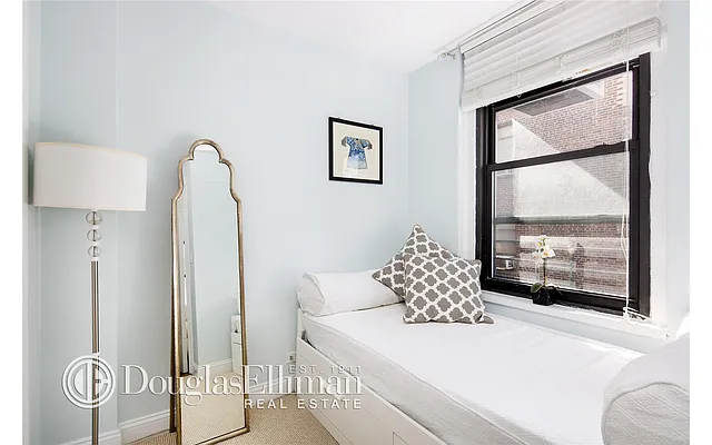 Sold by Douglas Elliman | media 17