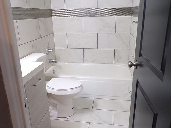 4th image of 1032 Sanford Ave APT 1S