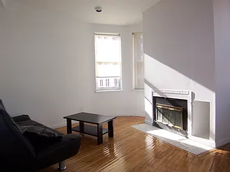 Rented by ER (DO NOT USE)