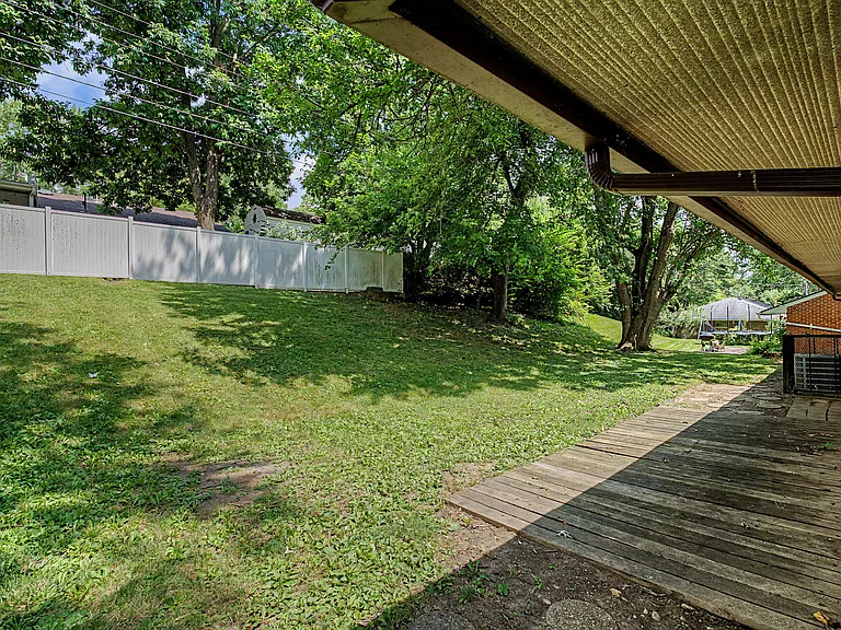 4606 Winchester Dr — Photo 8