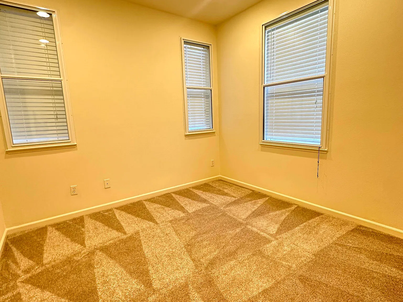3 bed, 3.5 bath, 1757 sqft, $4,500 — Photo 4
