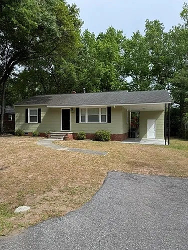 2704 Sandy St Photo 1