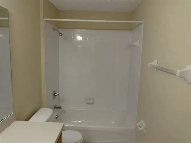 1512 Ashleigh St — Photo 12