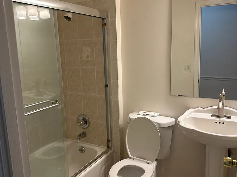 8 Debbie Dr — Photo 11