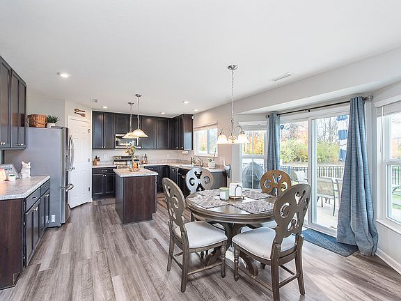 3rd image of 2324 Trefoil Dr
