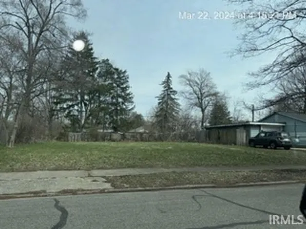 716 Patterson Dr, South Bend, IN 46615