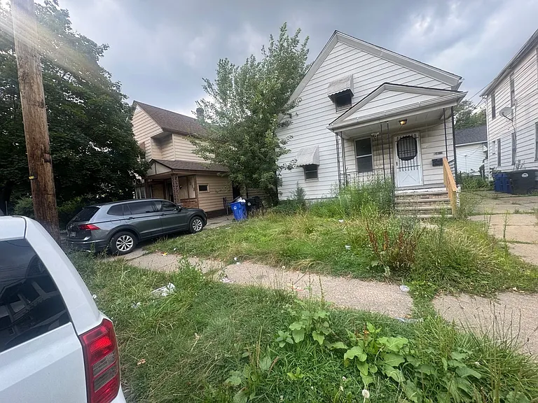 6401 Gertrude Ave — Photo 33
