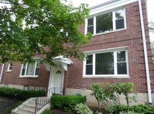 1187 Deerfield Rd APT B, Deerfield, IL 60015