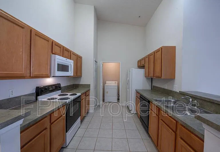9505 Armelle Way #14 — Photo 9