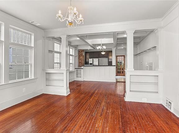 3rd image of 3823 Dryades St