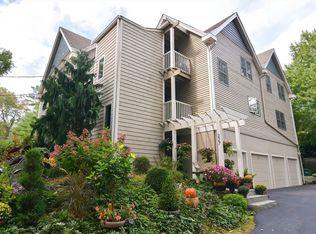 227 Reservoir St APT 4, Norton, MA 02766