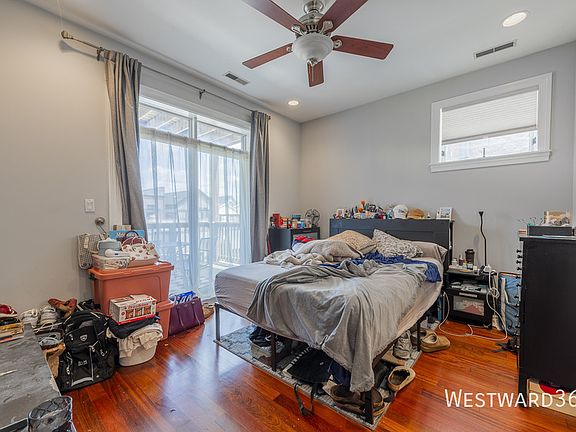 5th image of 1924 W Diversey Pkwy #2