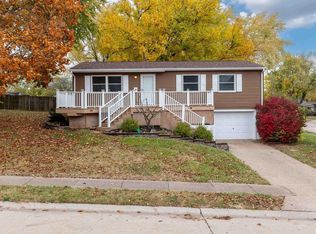 718 W 48th St, Davenport, IA 52806