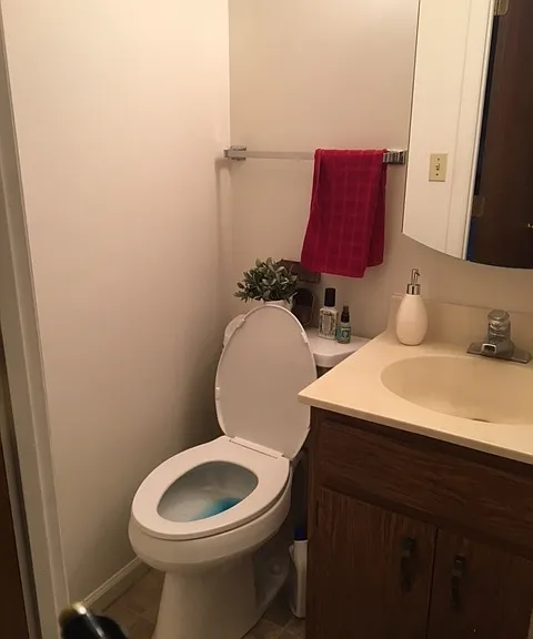 256-274 Colonial Dr — Photo 7