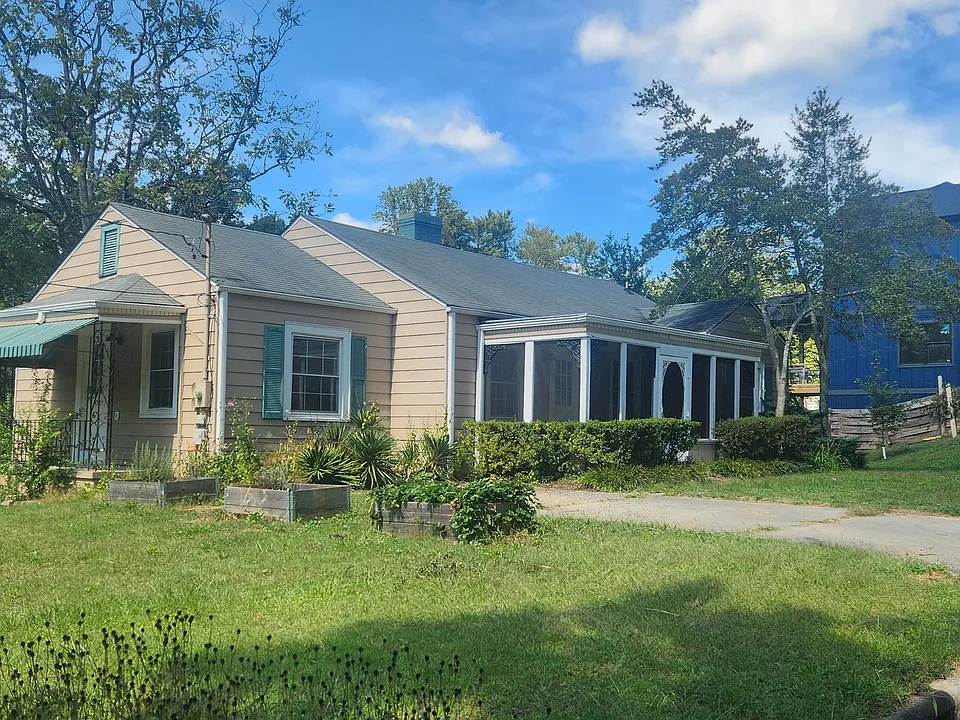 1009 Fassifern Ct