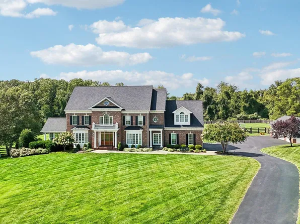 14930 Finegan Farm Dr, Darnestown, MD 20874