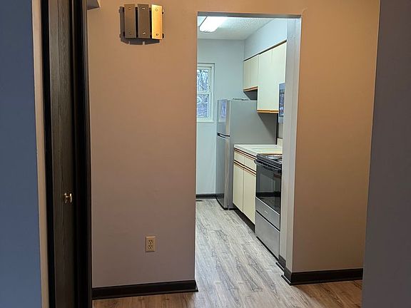 3rd image of 1632 19th St #C