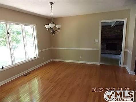 4th image of 2000 Sanford Dr