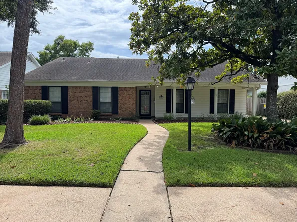 12507 Kingsride Ln, Houston, TX 77024