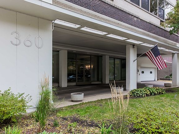 2nd image of 360 W Wellington Ave APT 6C