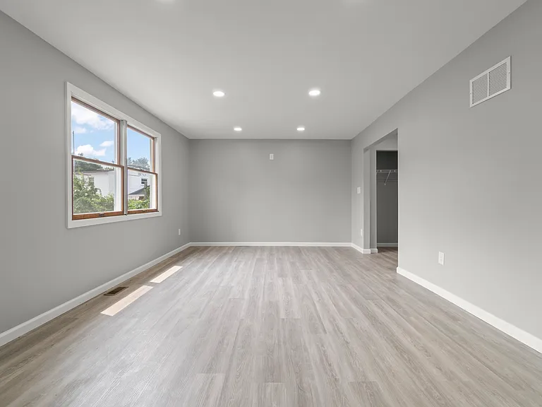 615 Fairmount Dr — Photo 11