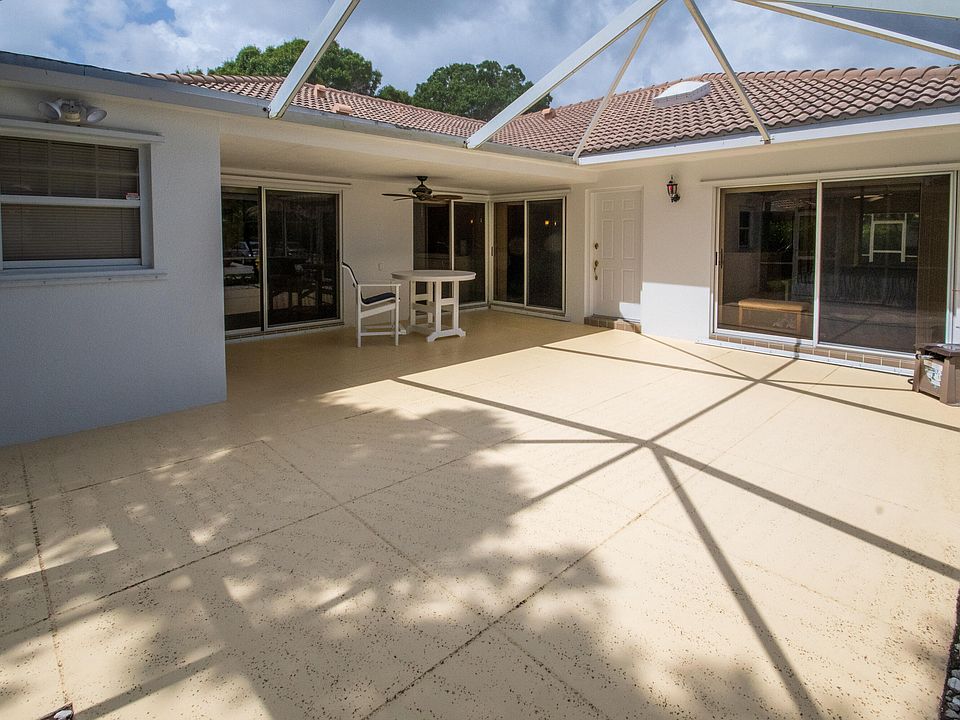 1st image of 2402 Pin Oak Court
