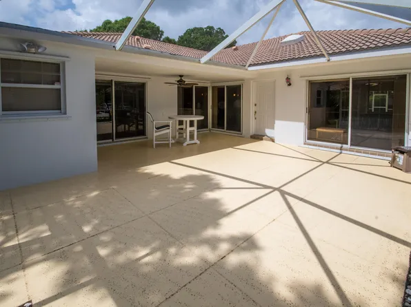 2402 Pin Oak Court, Palm Beach Gardens, FL 33410