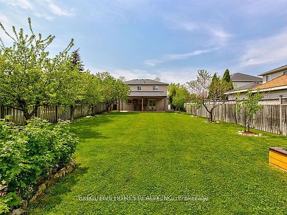2nd image of 42 Richmond Cres
