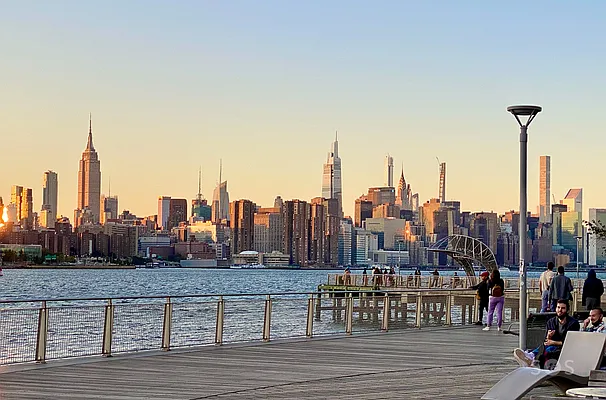 Sold by Brick&Mortar | media 43