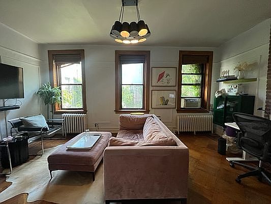 1st image of 177 Waverly Pl APT 5R
