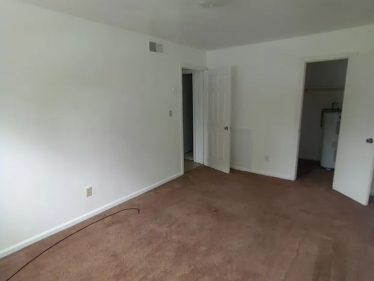 351 San Antonio Blvd — Photo 21