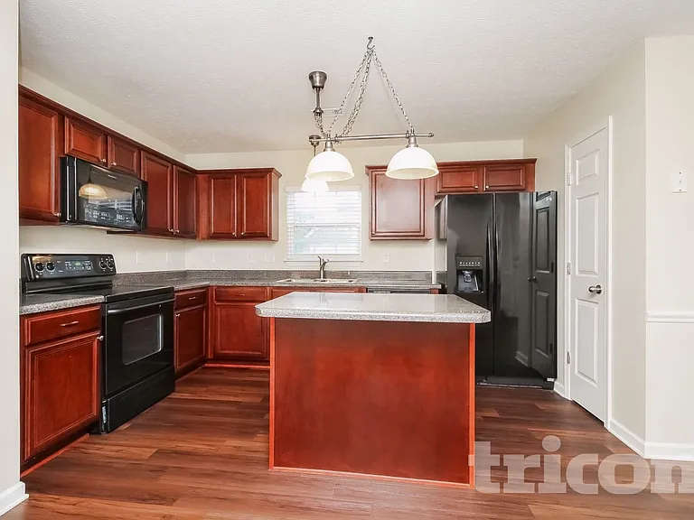 3001 Deer Trail Dr — Photo 5