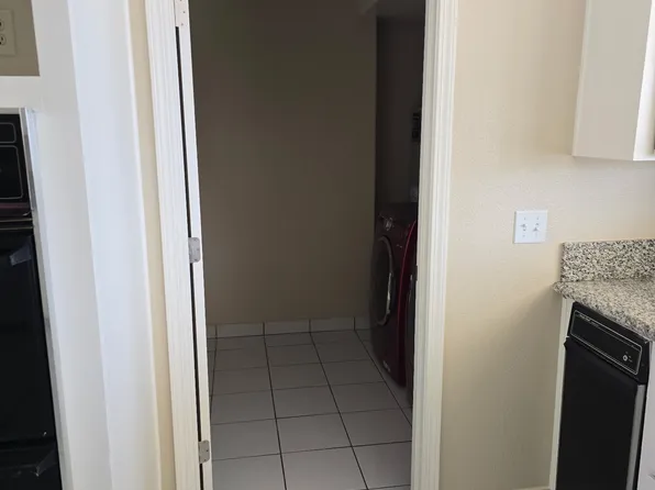 16304 Sago Rd, Apple Valley, CA 92307