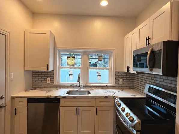 2316 N Garnet St, Philadelphia, PA 19132