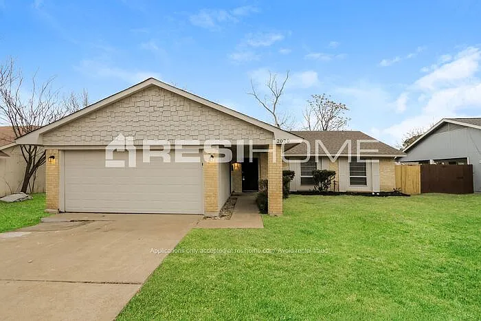 2020 Cedarwood Dr — Photo 1
