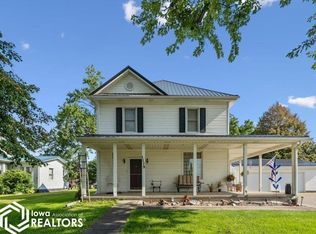 1119 Main St, Mediapolis, IA 52637