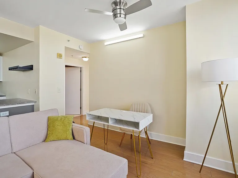 88 Morgan St #4402 — Photo 8