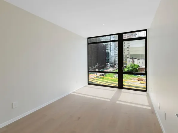 24-12 42nd Road image 7 of 12