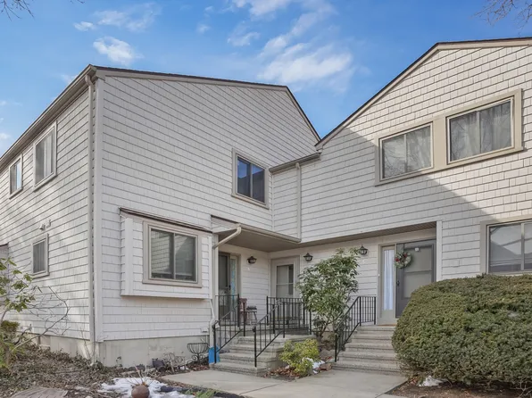 111 Fiddler Green Road #B, Stratford, CT 06614