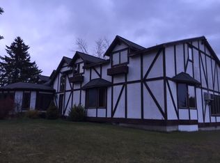 7798 Skegemog Point Rd, Williamsburg, MI 49690