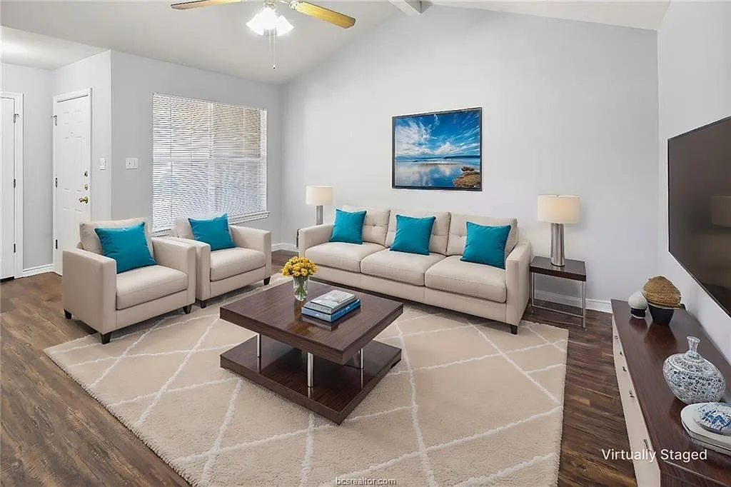 3 bed, 2.0 bath, 2630 sqft, $1,450 — Photo 4