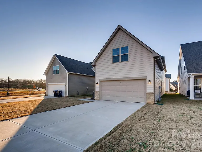 6418 Raffia Rd — Photo 26