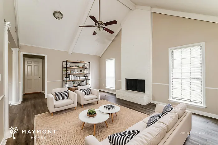103 Hunts Ln — Photo 4