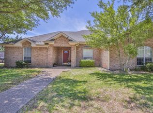 333 Fannin Dr, Hewitt, TX 76643