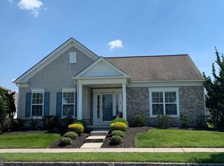 8 Waterway Ave, Voorhees, NJ 08043